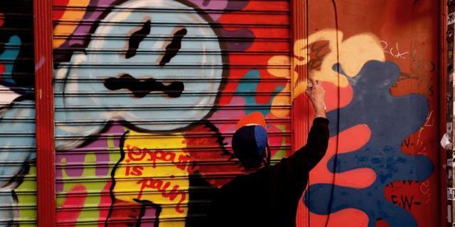 El arte urbano de Malasaña sufre el ataque de firmas vandálicas