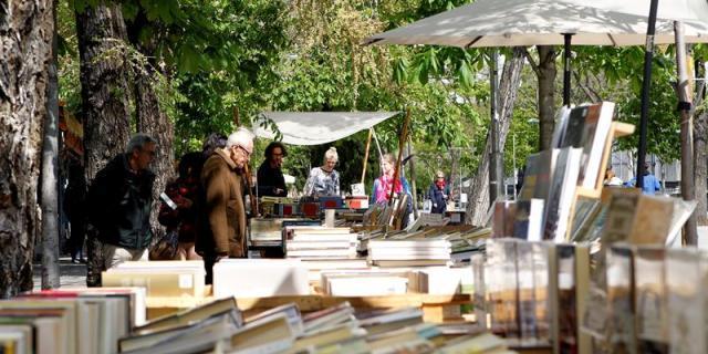Los madrileños han participado con ilusión en la XI Noche de los Libros