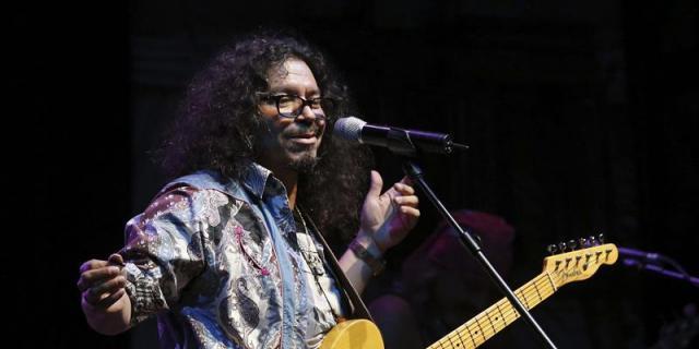 Raimundo Amador presenta la primera línea de guitarras sostenibles toledanas