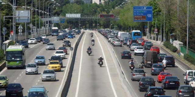 Fallece un motorista tras colisionar con un coche en la A-6