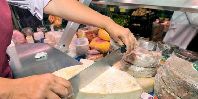 Cifuentes amplía un año la tarifa plana de 50 euros en las cuotas a la Seguridad Social de los autónomos