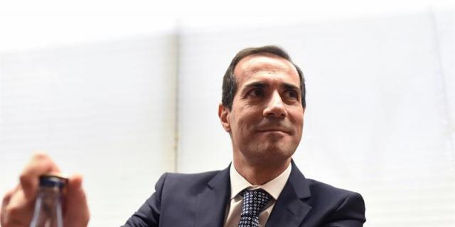 El juez autoriza al exconsejero Victoria a ir a Irlanda a la graduación de su hijo