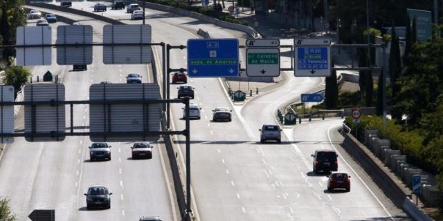 Fallece un motorista de 57 años al chocar contra un turismo en la A-2
