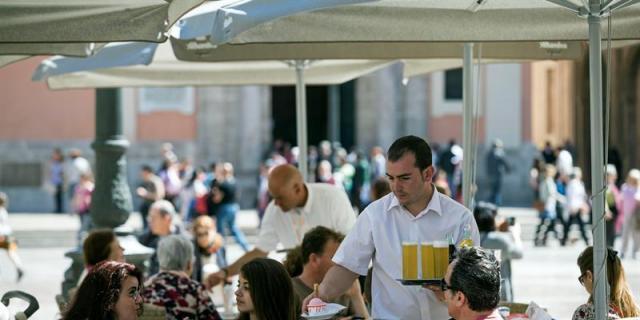 Baja un 2,7 % el paro en Madrid