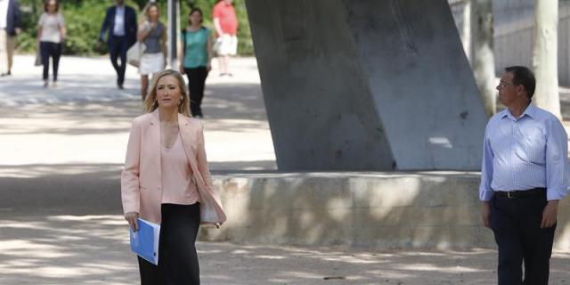 Cifuentes no denunciará a Carmena por paralizar la Operación Chamartín
