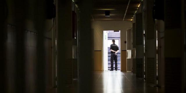 Carmena propondrá alternativas al internamiento de extranjeros en el CIE de Aluche