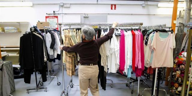 Inditex y Caritas recogerán ropa en 2.000 contenedores