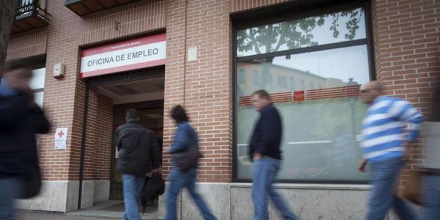 El paro baja un 1,68 % durante el mes de julio en Madrid