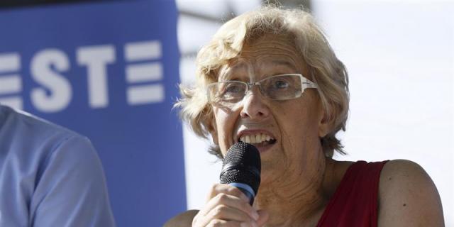 PP: "Los madrileños no pueden mirar el cielo porque tienen que esquivar la porquería del suelo"