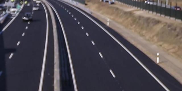 Dos mujeres heridas leves por la colisión de tres coches en la M-50 en Alcorcón