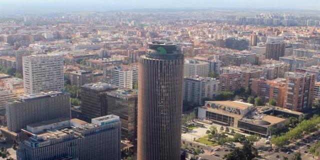 Rejuvenece el "look" del rascacielos Torre Europa