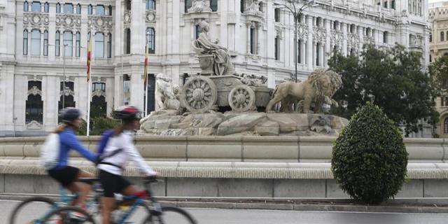 Más de 70.000 personas pedalean por Madrid en la Fiesta de la Bici