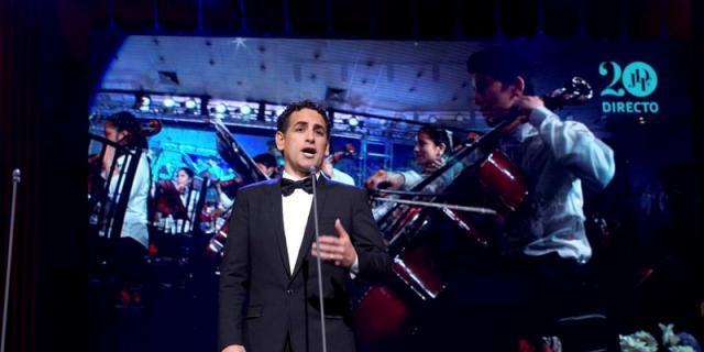 Juan Diego Flórez llena de solidaridad y música el Real en su 20 aniversario