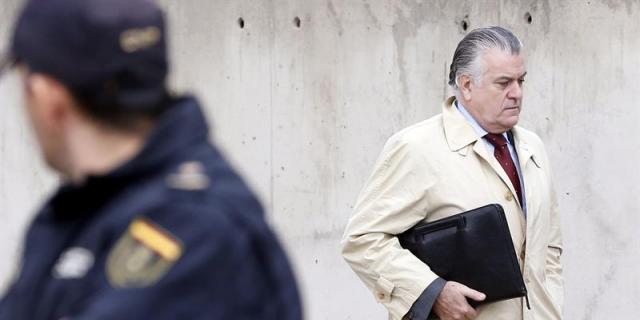 Bárcenas niega haber recibido dinero de Correa