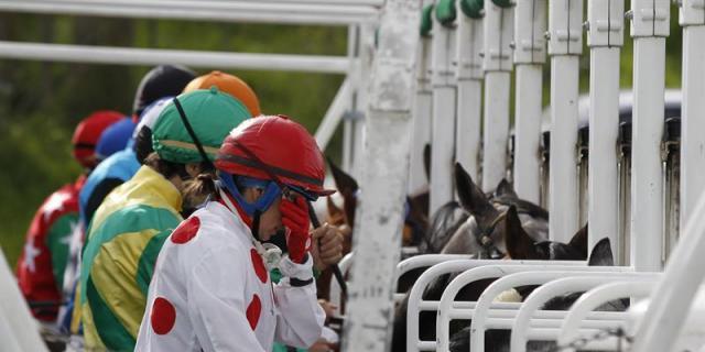 Dos jinetes graves tras chocar en el Hipódromo de la Zarzuela