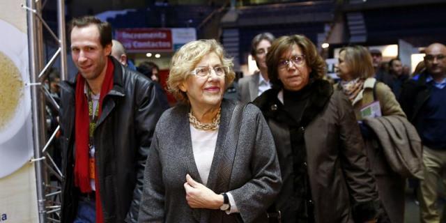 Carmena inaugura una oficina que permitirá abrir negocios de forma inmediata