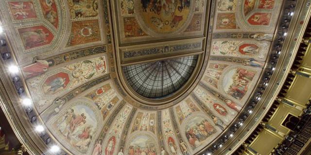 Cuadros, esculturas, relojes...El Congreso, mucho más que diputados y escaños