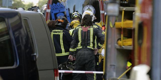 Muere el trabajador atrapado entre los escombros de un derrumbe en Madrid