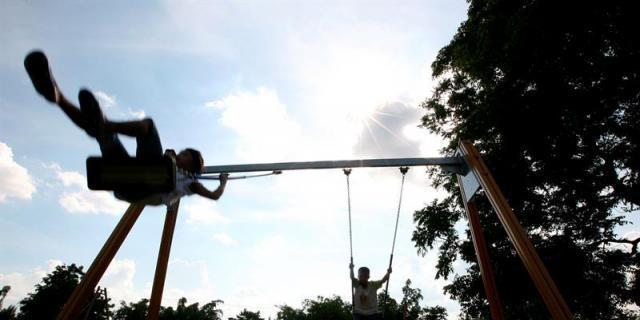 Colectivos de Hortaleza piden a la Comunidad que asuma la tutela de menores que viven en el parque