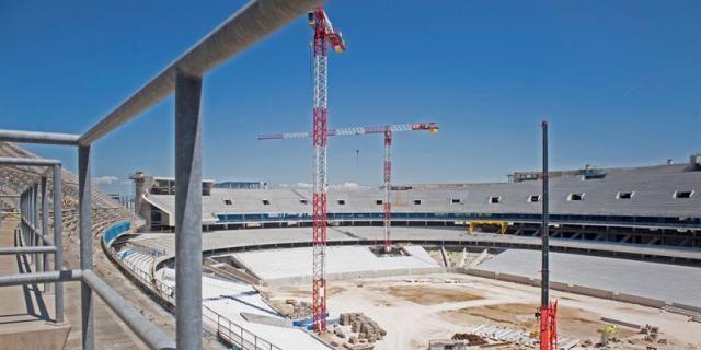 Carmena pide mejorar las infraestructuras de acceso a La Peineta