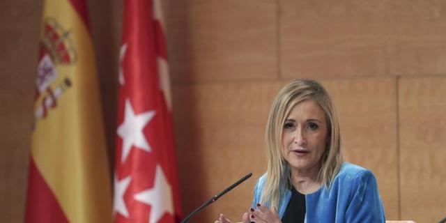 Cifuentes: "El transporte público gratis no es viable"