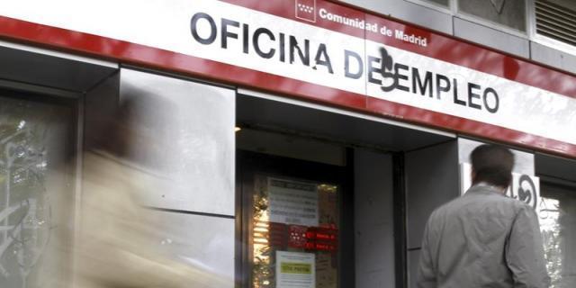 El paro baja en Madrid en noviembre hasta las 416.659 personas