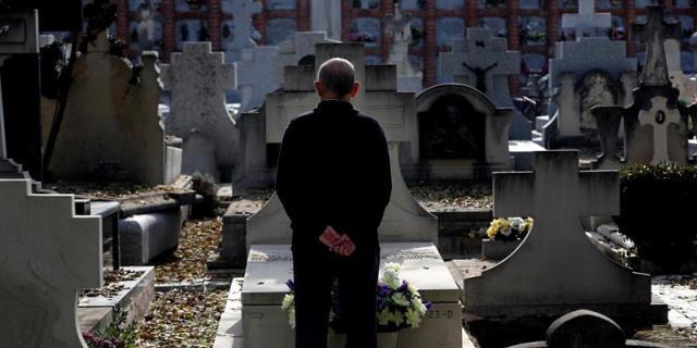 Una asociación pide renombrar el cementerio de La Almudena como Necrópolis del Este