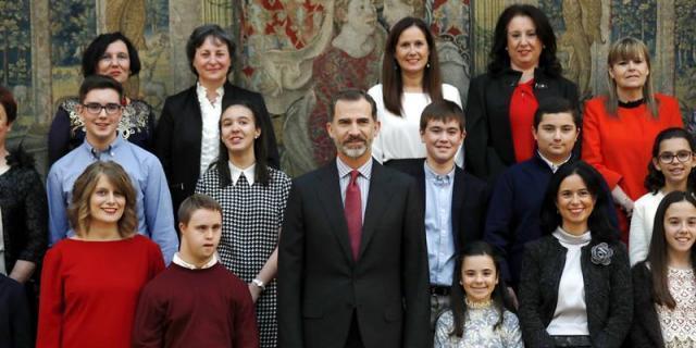 El Rey recibe a los 21 niños ganadores del concurso “¿Qué es un Rey para ti?”