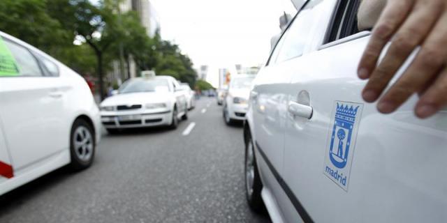 El pago con tarjeta llega a todos los taxis de Madrid