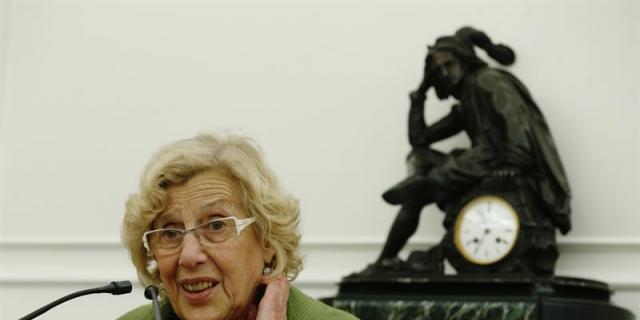 Carmena propone instalar jardines en las marquesinas y autobuses de la EMT