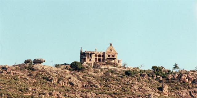 Constituyen un grupo de trabajo para proteger el Palacio del Canto del Pico