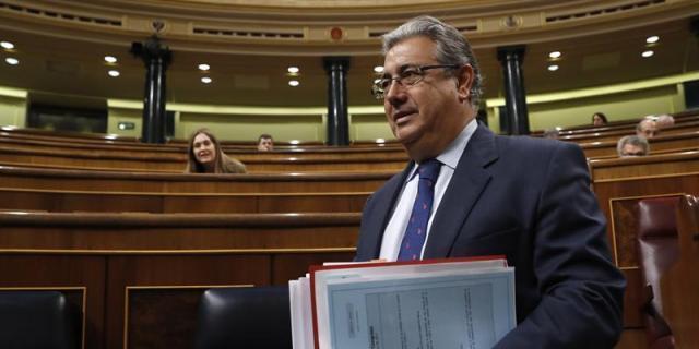 Zoido anuncia la creación de un nuevo CIE en Madrid 