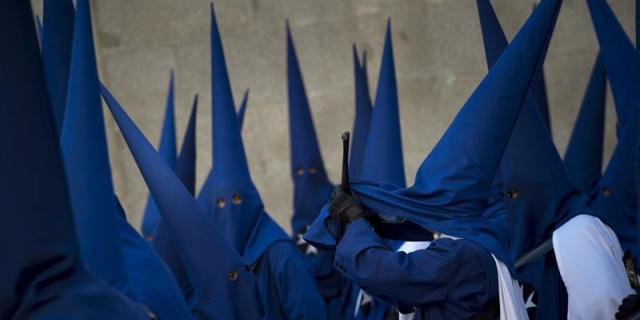 La procesión de La Soledad pone el broche de oro a los pasos de fe en Madrid