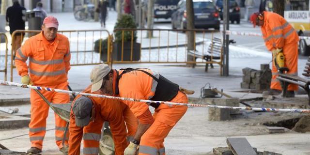 El paro bajó en Madrid en 12.375 personas abril