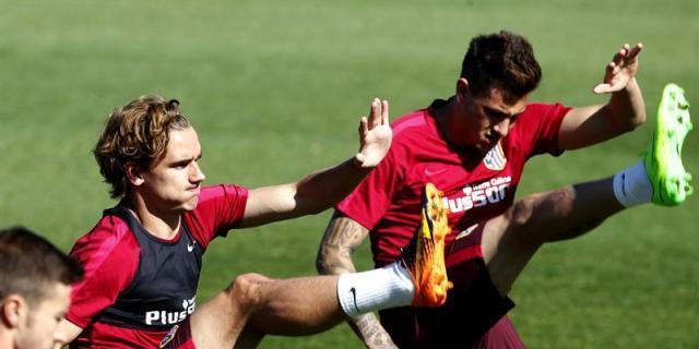 El Atlético se prepara para remontar con el regreso de Giménez y Juanfran al grupo