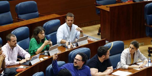 Varios diputados de la oposición abandonan el Pleno por "filibusterismo"