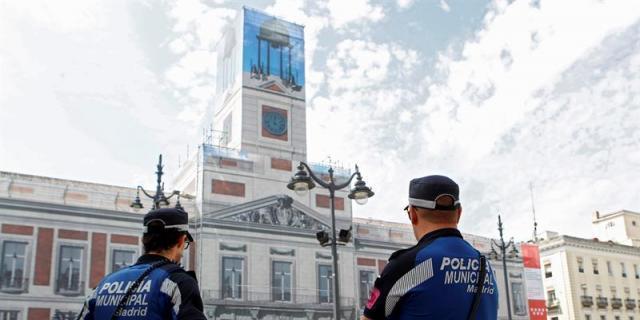 Detenido un hombre de 87 por golpear y apuñalar a su mujer