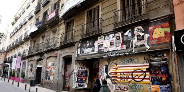 La calle Pez cerrará al tráfico los domingos entre las 10.00 y las 15.00 horas