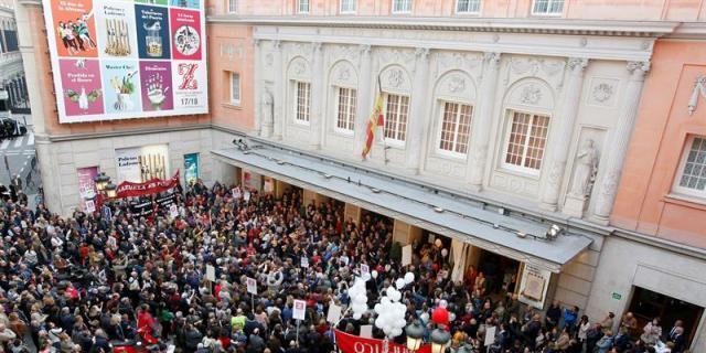 Trabajadores de la Zarzuela suspenden el estreno de "La tabernera del puerto"