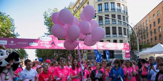 El Samur atiende 24 contusiones leves en la Carrera de la Mujer