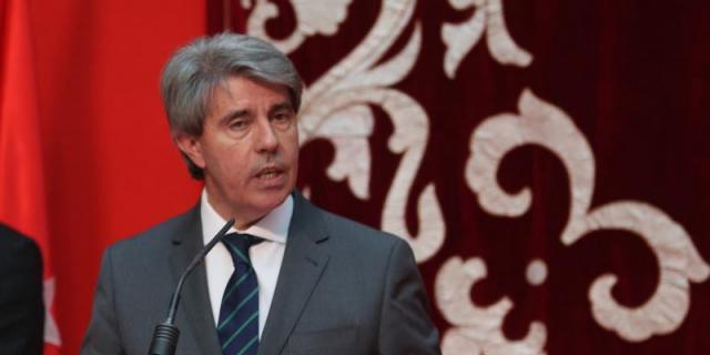 Garrido agradece su labor a Rajoy, que "deja una España con menos problemas"