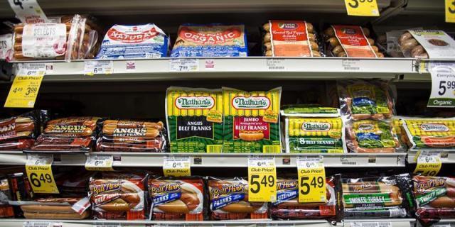 Un estudio revela que el consumo de carne procesada empeora la función física