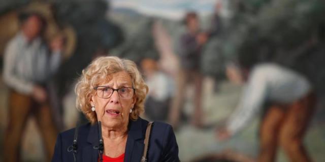 La nueva vida de la publicidad municipal de Madrid: bolsos y monederos