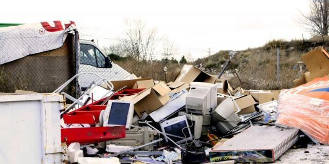 El Ayuntamiento de Madrid investigará el uso de un vertedero ilegal por los camiones municipales