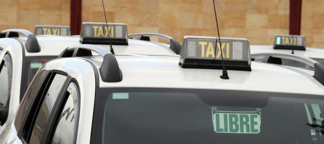 Una app permite a los madrileños reclamar sus objetos perdidos en el taxi