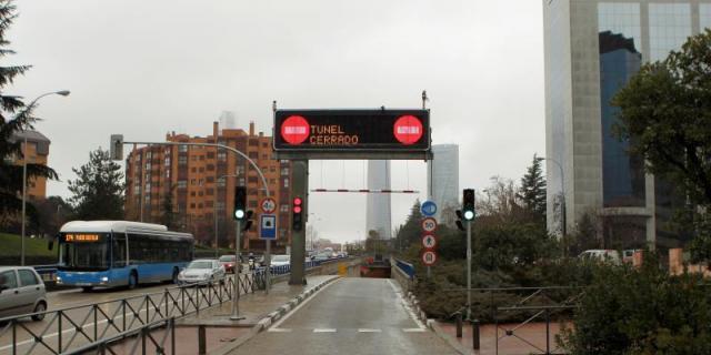 ADIF inicia la eliminación de las filtraciones de agua en el túnel de Pío XII