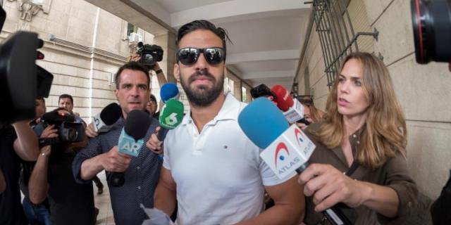 Uno de los miembros de La Manada intentó obtener el pasaporte el lunes