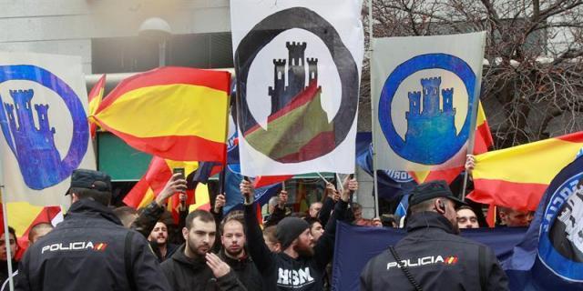 El Ayuntamiento desaloja de Cibeles a Hogar Social "por razones de seguridad"
