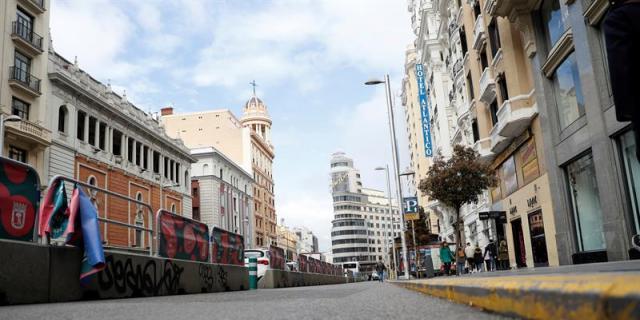 Cs Madrid y los empresarios piden a Carmena "complicidad" con los comerciantes de Gran Vía