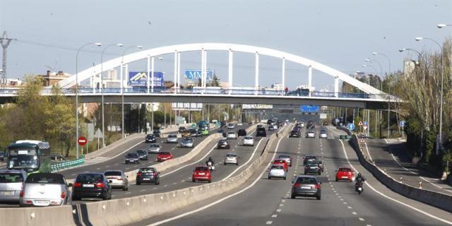 Los vecinos de Las Rozas piden al Consorcio restituir las paradas en la A-6